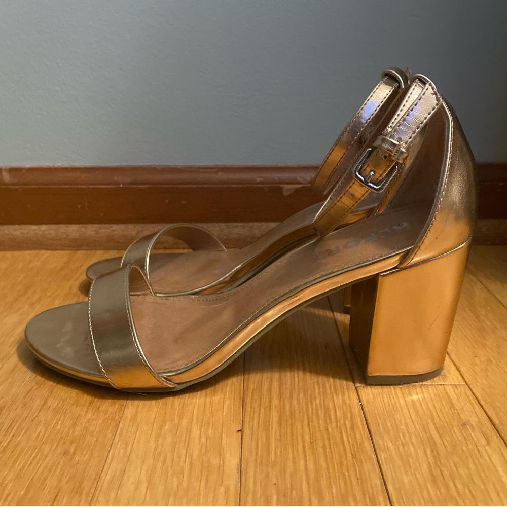 3” Rose Gold Heels from Report in Size 8
